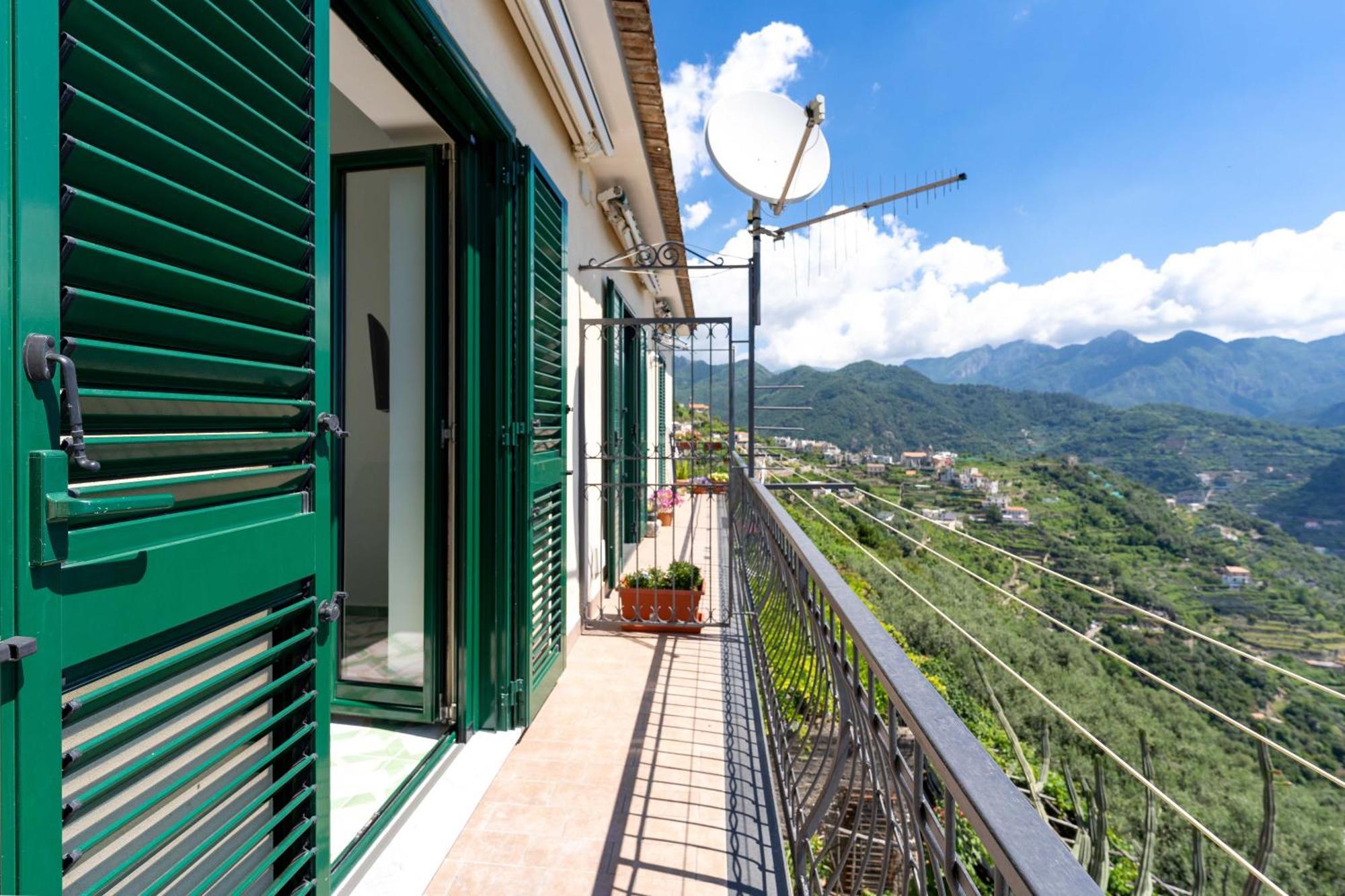 Casa Ferdimena Apartment ราเวลโล ภายนอก รูปภาพ